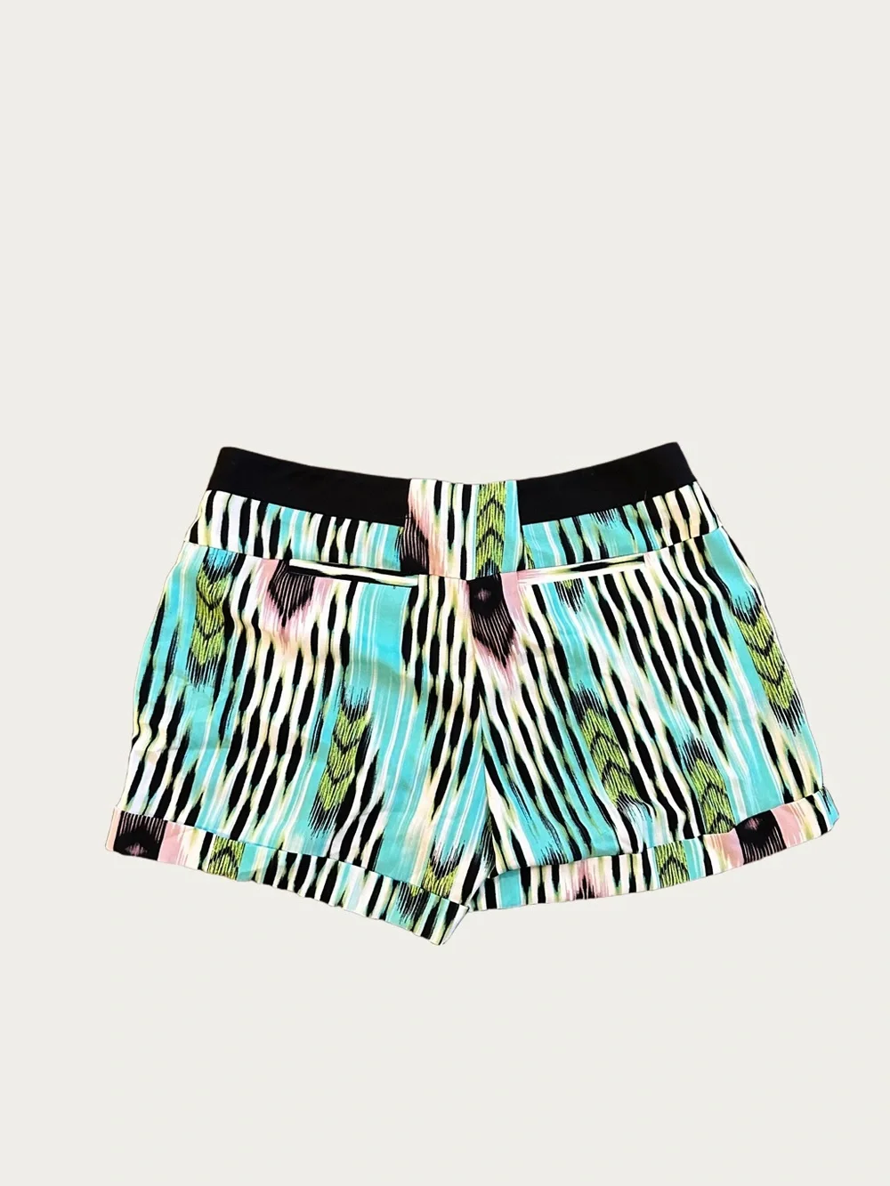 Jennifer Lopez JLo Southwestern Ikat Cuffed Dress Shorts Size 8